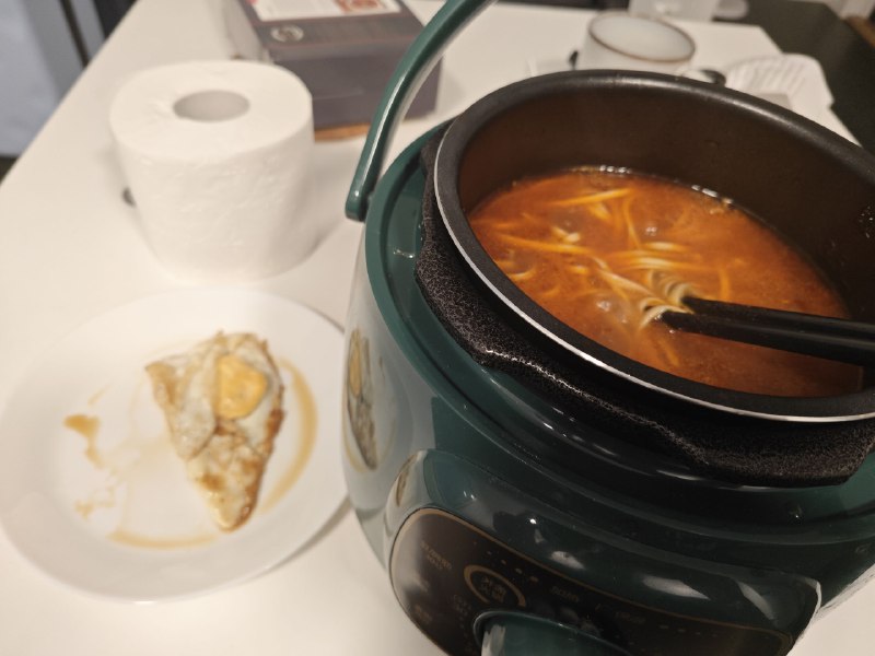 #今天吃了啥 失败的番茄土豆炖牛肉，失败原因是水加多了，但用来煮面也是一顶一的好吃#今天吃了啥 失败的番茄土豆炖牛肉，失败原因是水加多了，但用来煮面也是一顶一的好吃